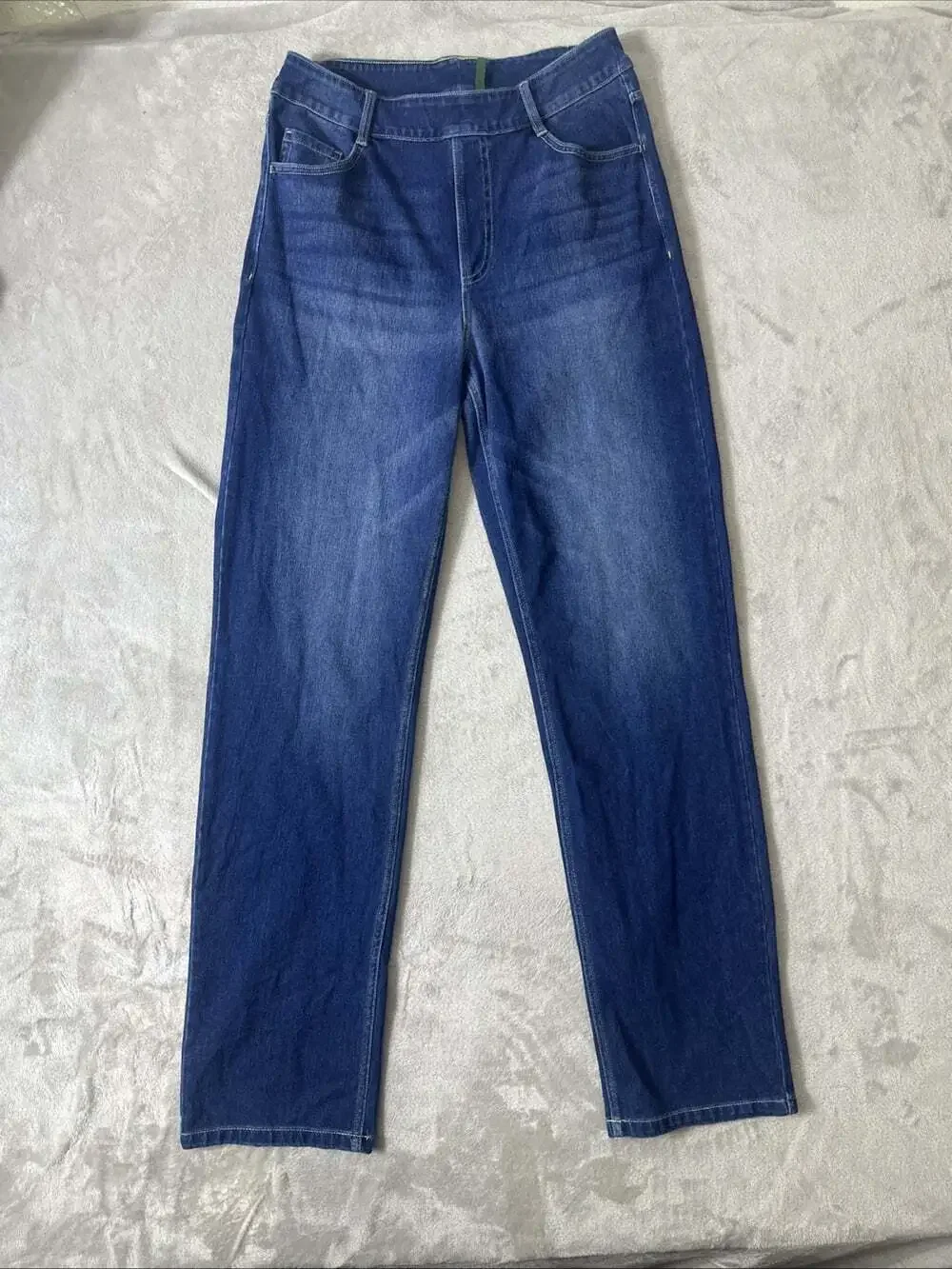 Halara Women’s Size M Regular Medium Wash Stretch Straight Leg Denim Jeans